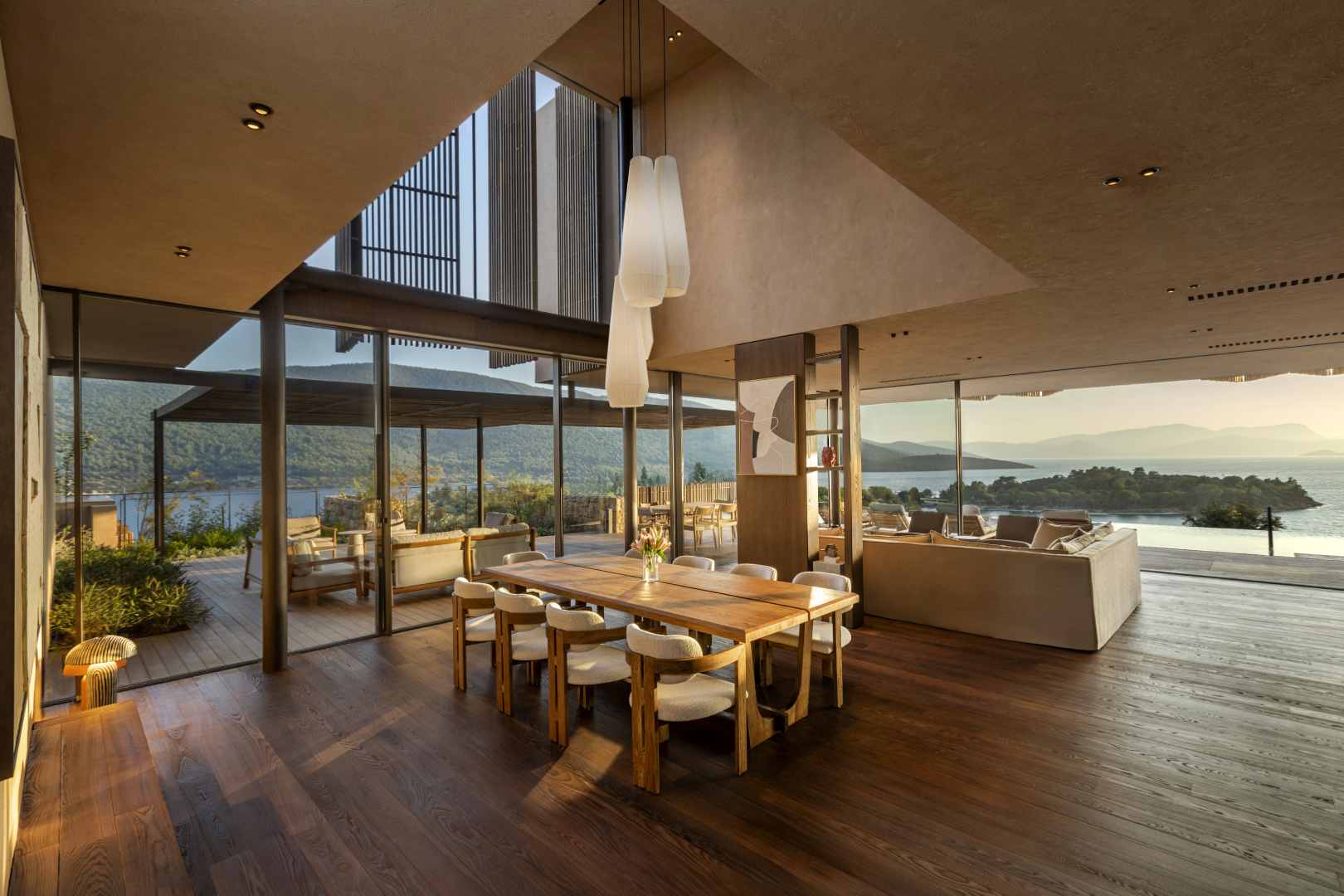 Lujo Presidential Villa