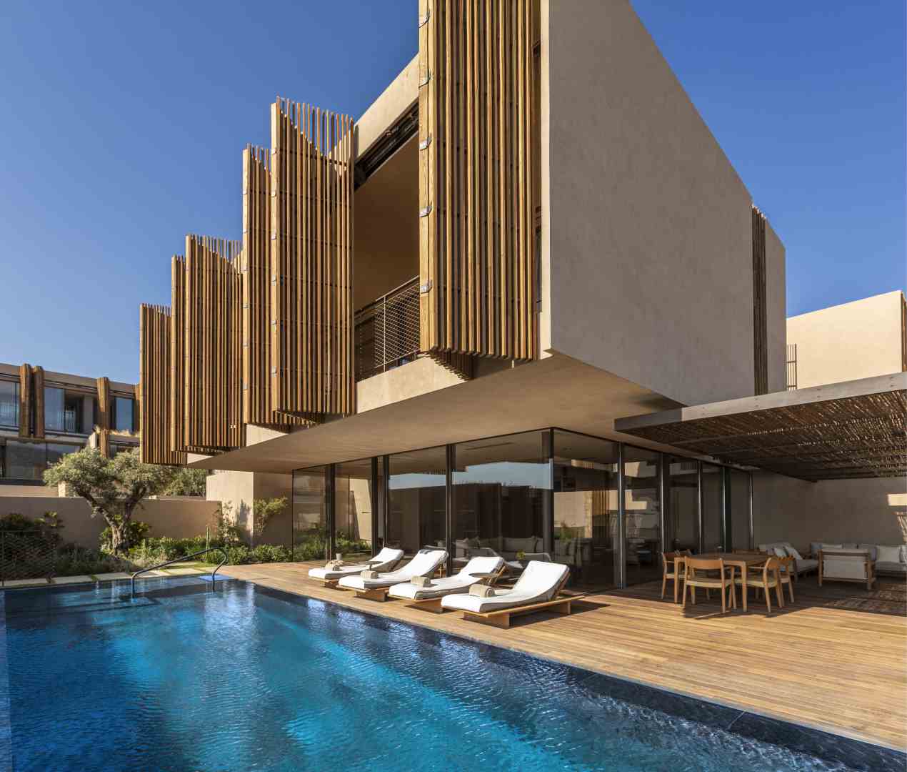 Lujo Presidential Villa