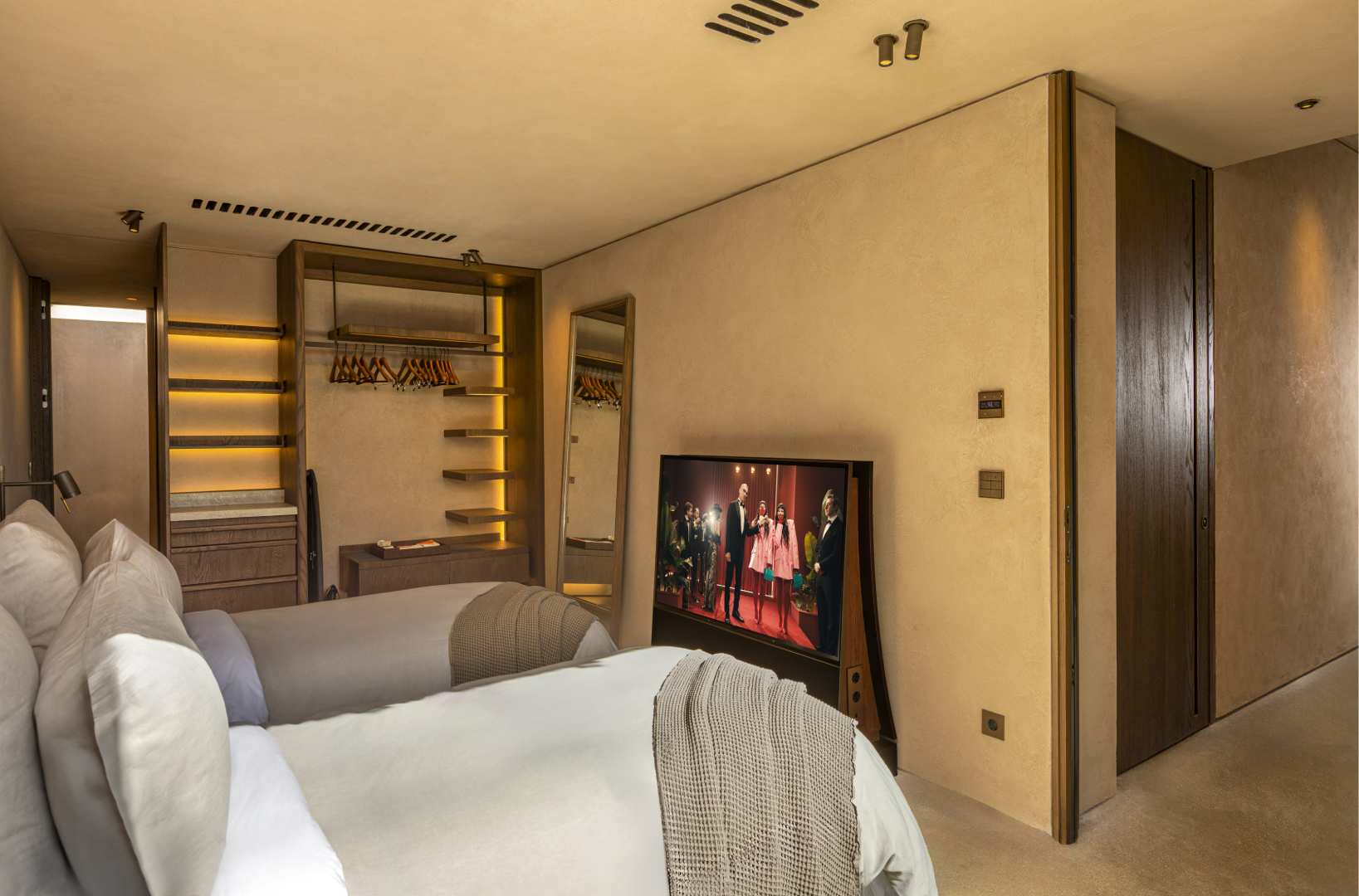 Lujo Presidential Villa