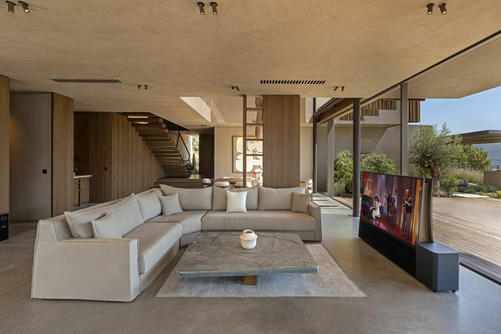 Lujo Presidential Villa