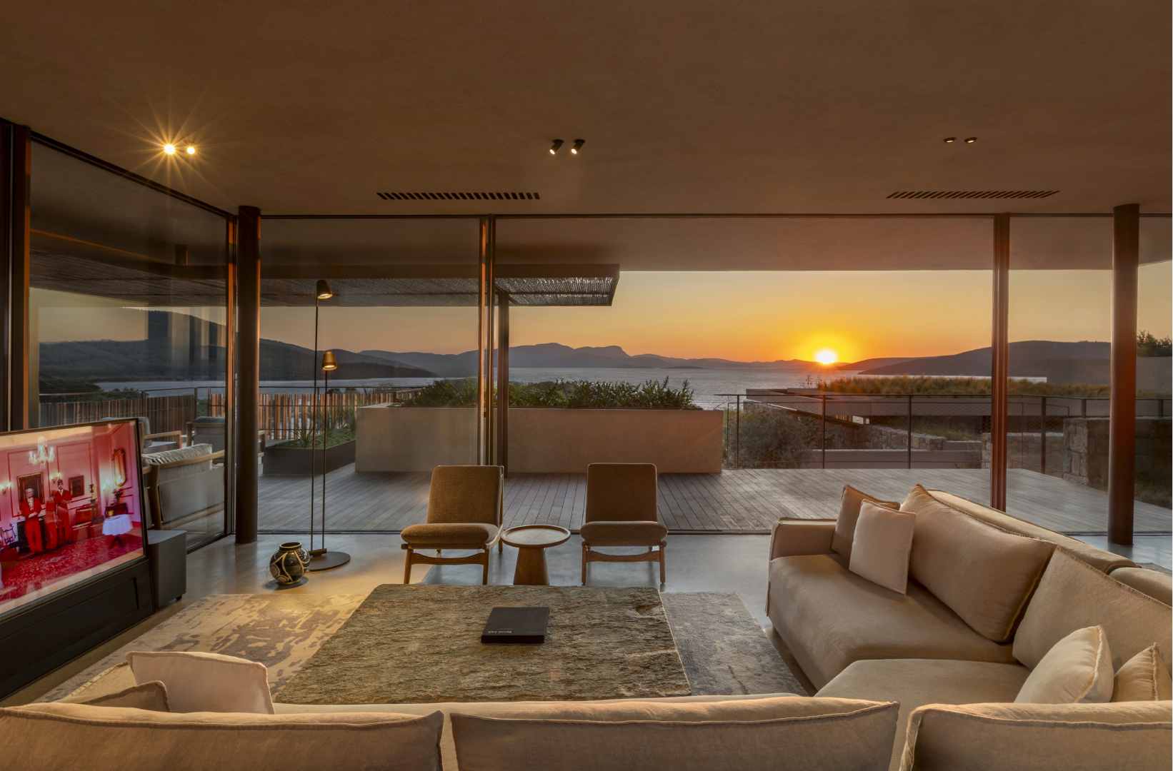 Lujo Presidential Villa