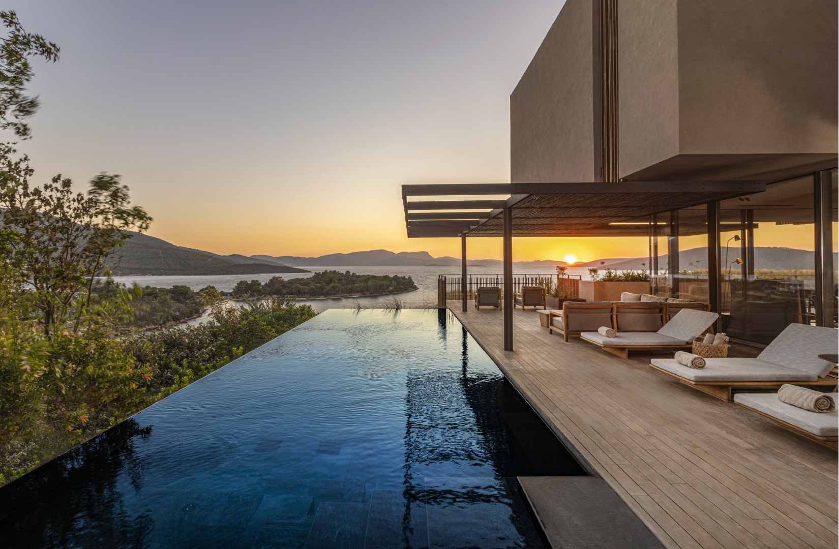 Lujo Presidential Villa